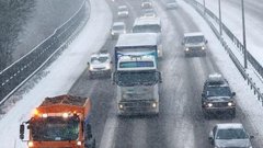 Sredi novembra se na cestah začne zima…in morda bo spet bela