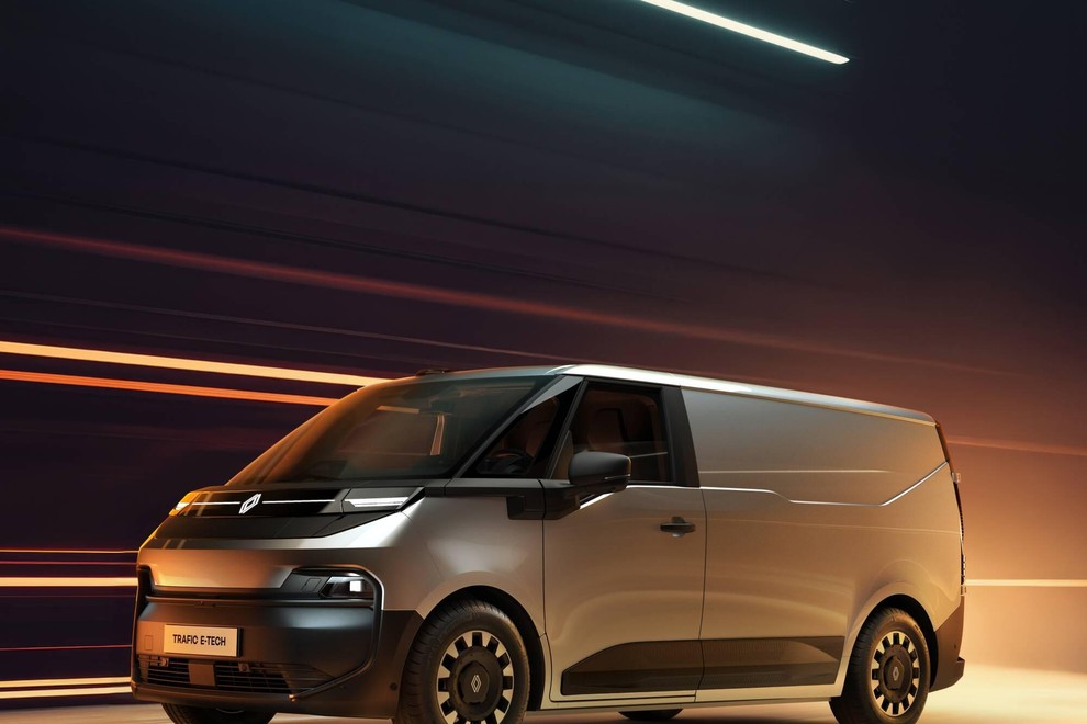 Prihaja novi Renault Trafic, sodoben, vsestransko povezljiv in z električnim pogonom