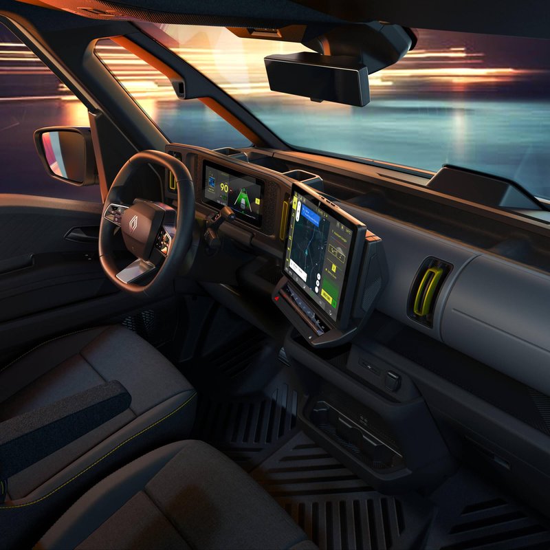 Prihaja novi Renault Trafic, sodoben, vsestransko povezljiv in z električnim pogonom