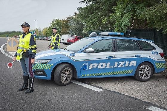 Italijanska policija napoveduje vojno dizelskim goljufom, najprej na udaru tovornjaki