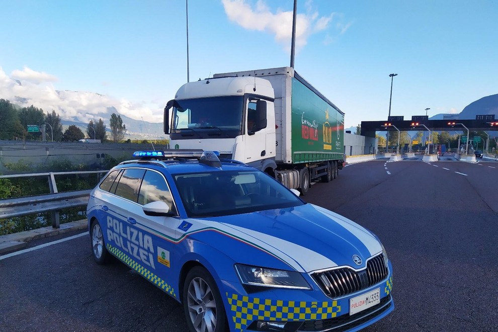 Italijanska policija napoveduje vojno dizelskim goljufom, najprej na udaru tovornjaki