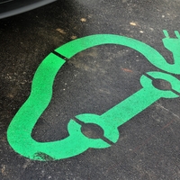 Slovenija bo dobila polnilni park. Znana je lokacija in komu bo vse namenjen