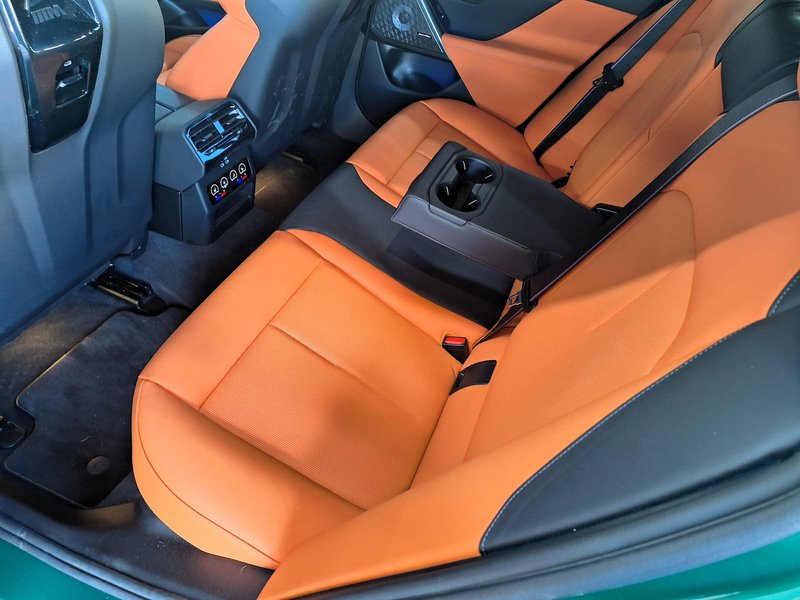 Test: BMW M5 Touring – Težkokategornik med porcelanom