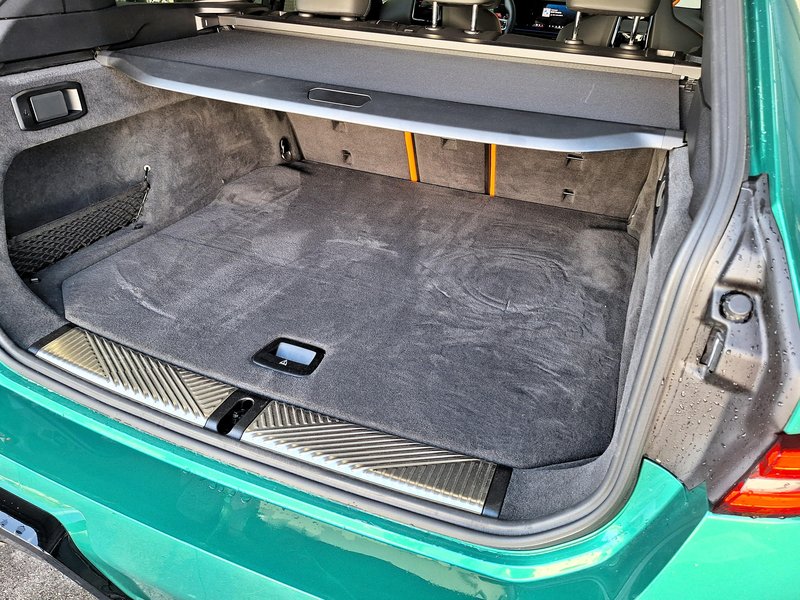 Test: BMW M5 Touring – Težkokategornik med porcelanom