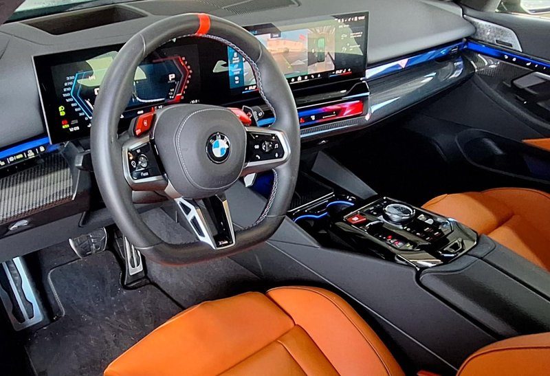 Test: BMW M5 Touring – Težkokategornik med porcelanom