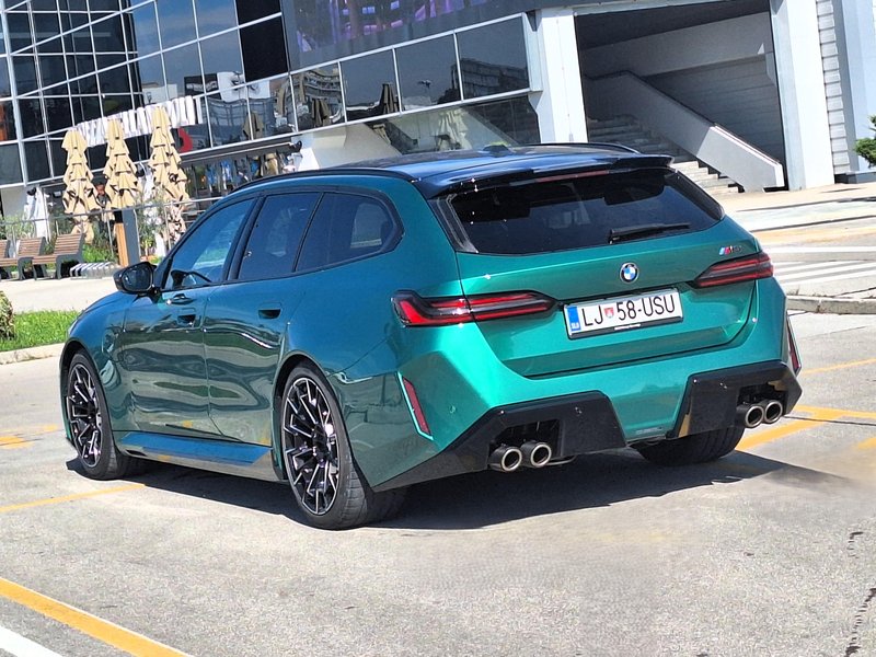 Test: BMW M5 Touring – Težkokategornik med porcelanom