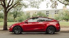 Neslavna bilanca Teslinih samovozečih taksijev: v petih mesecih so povzročili 7 nesreč