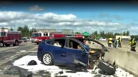 Neslavna bilanca Teslinih samovozečih taksijev: v petih mesecih so povzročili 7 nesreč