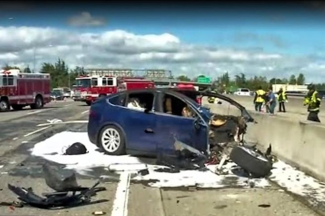 Neslavna bilanca Teslinih samovozečih taksijev: toliko nesreč so povzročili v prvih nekaj mesecih