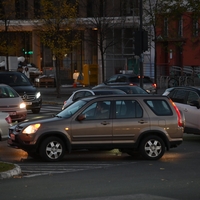Kaos v križiščih ob slabem vremenu stalnica v Ljubljani, meščani ogorčeni: "Ti ljudje niso sposobni za na cesto ..."