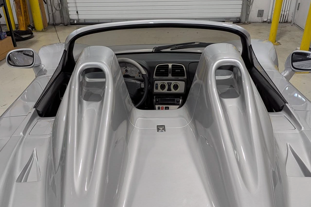 Znanemu olimpijskemu športniku so zasegli milijonskega superšportnika. Narejenih je bilo le šest