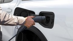 Novo v Sloveniji: Ford Ranger PHEV – Ko glavno besedo prevzame elektrika