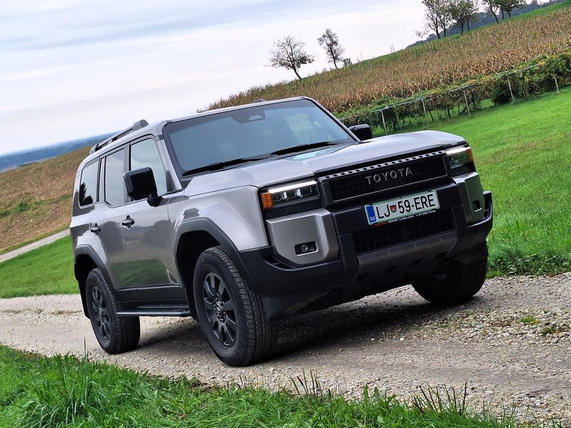 Test: Toyota Land Cruiser 2.8 D-4D 8A/T 4×4 Executive – Vrnitev v paradiž