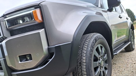 Test: Toyota Land Cruiser 2.8 D-4D 8A/T 4×4 Executive – Vrnitev v paradiž