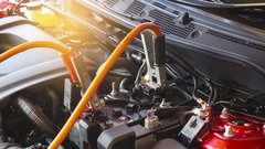 Pet pogostih napak, ki »ubijajo« avtomobilske akumulatorje