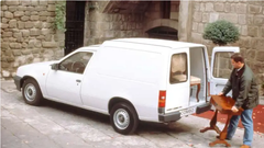 Na grbi jih ima že štirideset, a jih dobro skriva