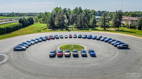 Pri Stellantisu naj bi razmišljali o slovesu od nekaterih znamk, na spisku predvsem evropske