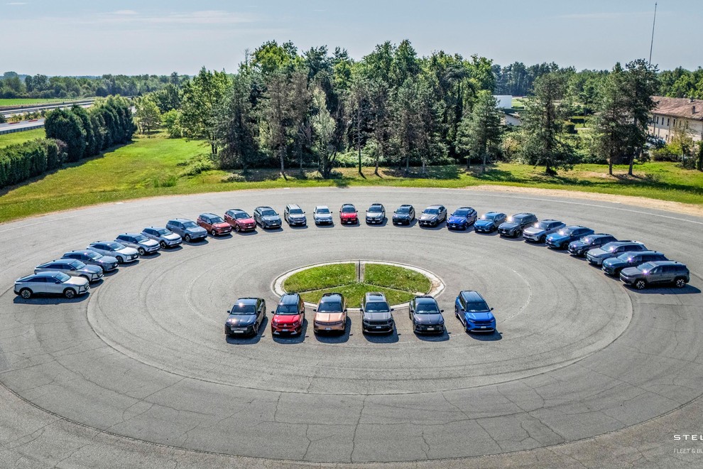 Pri Stellantisu naj bi razmišljali o slovesu od nekaterih znamk, na spisku predvsem evropske