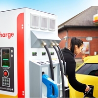 Bodo naftarji rešitelji največjega problema električnih avtomobilov?