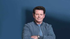 Pri Jaguarju zanikajo, da so glavnega oblikovalca dobesedno nagnali iz pisarne