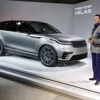 Pri Jaguarju zanikajo, da so glavnega oblikovalca dobesedno nagnali iz pisarne