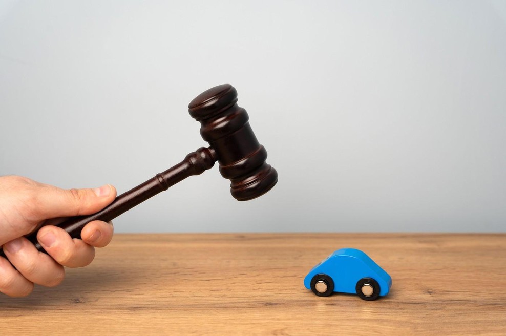 Avtomobilski velikani tožijo spletne ustvarjalce in to uspešno. Preverite kakšne kazni bodo morali plačati "vplivneži" (foto: Profimedia)