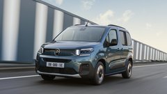 Vrnitev trojčkov, zaradi katerih so Slovenci ob njihovem odhodu prelivali krokodilje solze