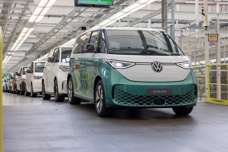 Udarec električni mobilnosti: Volkswagnov umik prikupnega, a dragega ID. Buzza