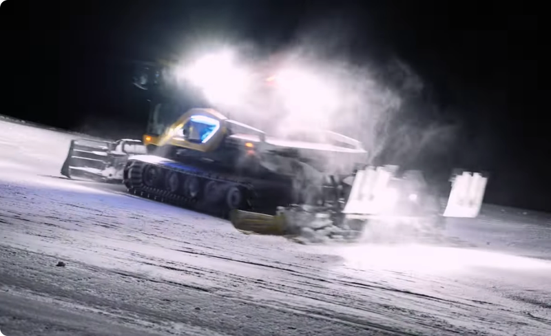 Snežna mačka se lahko z elektriko po zasneženih pobočjih lahko podi tudi do pet ur