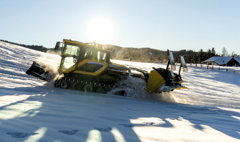 Snežna mačka se lahko z elektriko po zasneženih pobočjih lahko podi tudi do pet ur