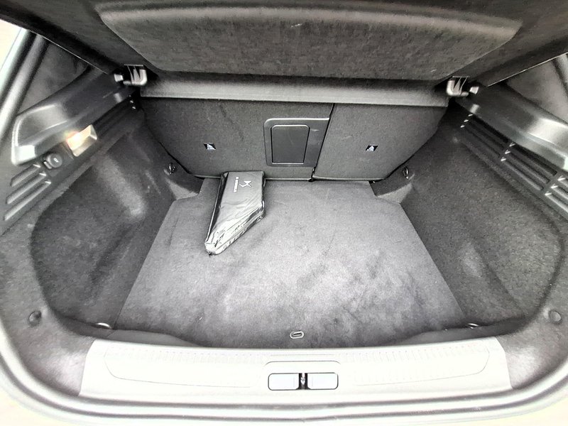 Test: DS N.4 Hybrid Etoile - Napad na germansko filozofijo