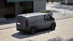 Kia PV5 in Volkswagen ID. Buzz:  Oba z enakim ciljem, a z različnim pristopom