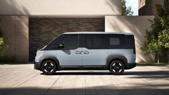 Kia PV5 in Volkswagen ID. Buzz:  Oba z enakim ciljem, a z različnim pristopom