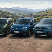 Vrnitev trojice avtomobilov, od katerih so se slovenski kupci poslavljali s solzami v očeh