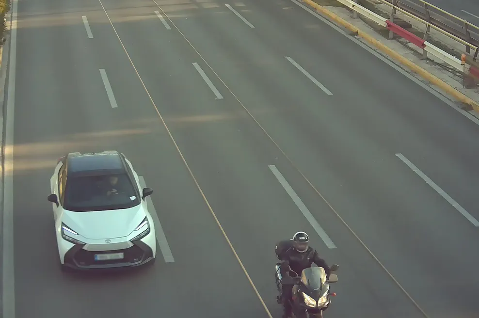 Ena kamera, štirje dnevi, več kot 1000 izdanih kazni - to je nova realnost prometnega nadzora (foto: Grško ministrstvo za digitalno upravljanje)