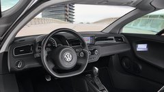 Volkswagen XL1, avtomobil, ki še dandanes lahko nastavlja ogledalo