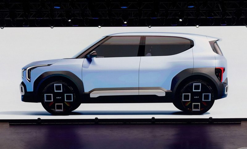 Leto 2026 obeta pisano paleto avtomobilskih novosti