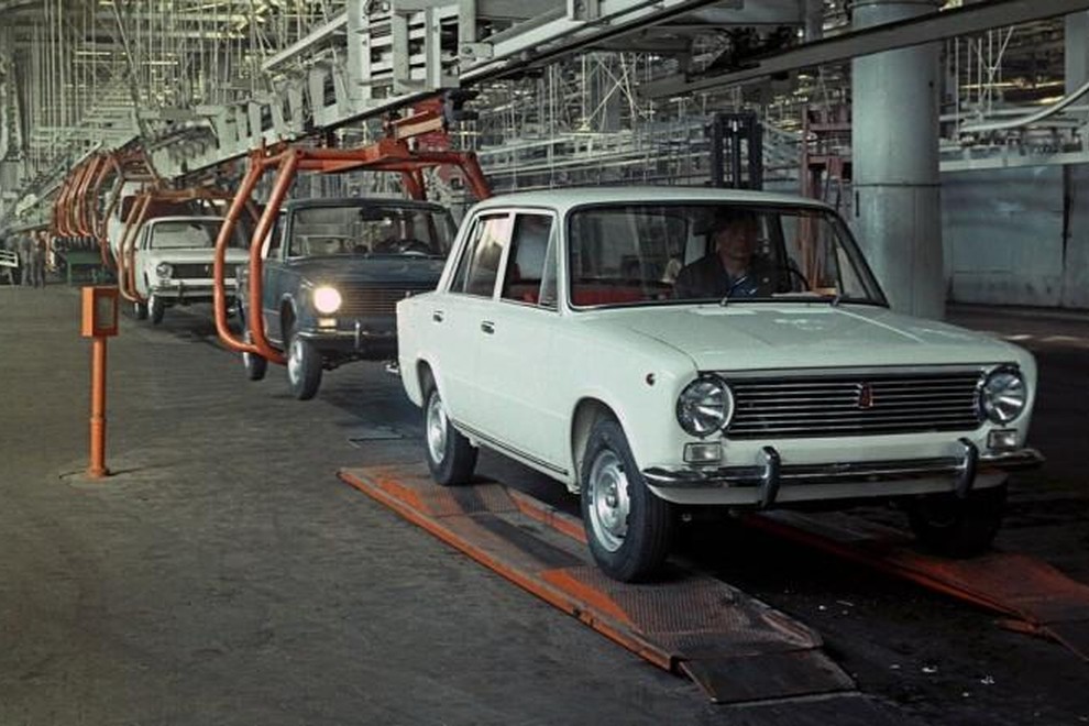 V Rusiji je še tri milijone avtomobilov iz svinčenih časov