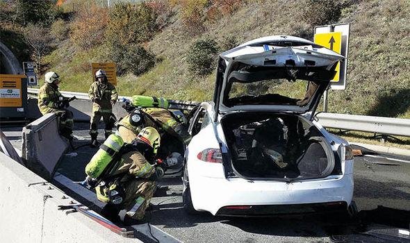 Električnim vratnim kljukam bo, kot kaže, kmalu odklenkalo