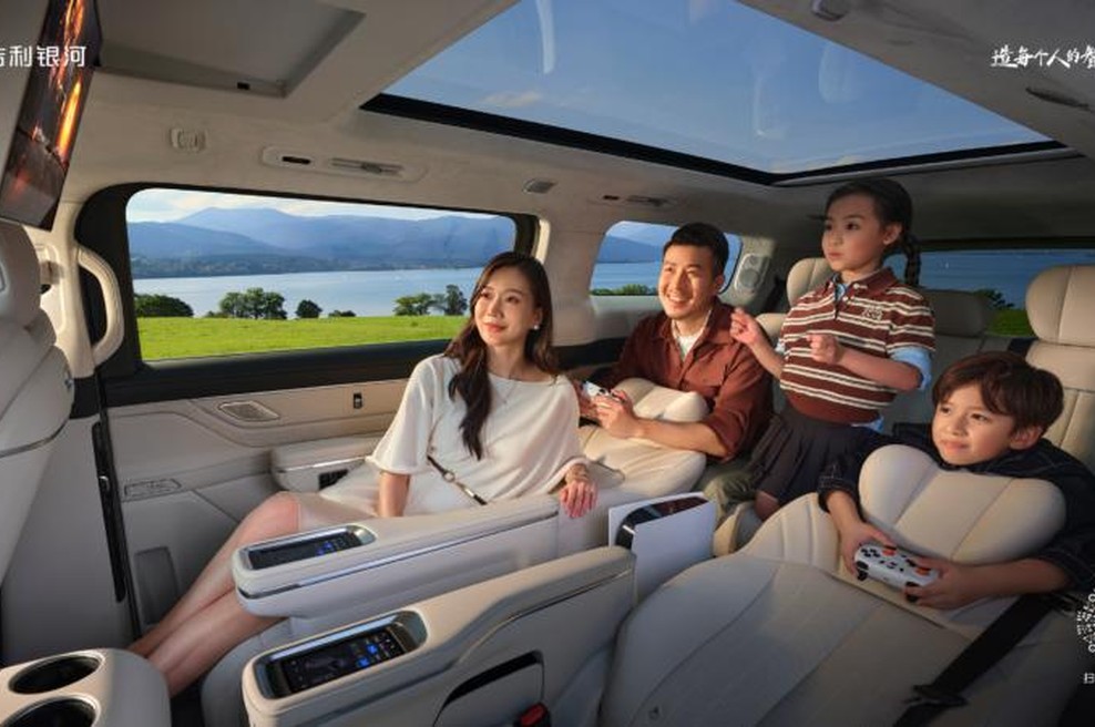 Nekdaj priljubljen avtomobilski razred je praktično popolnoma umrl. Zdaj se mu obeta povratek, oživili pa ga bodo prišleki z vzhoda (foto: Geely Galaxy)