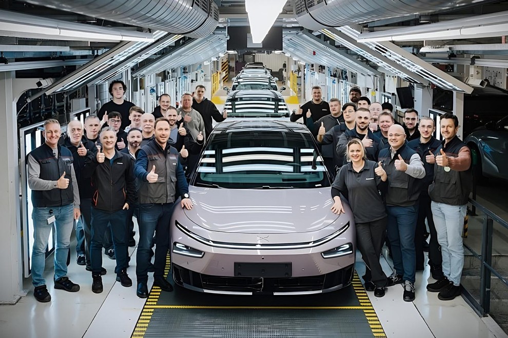 Severnim sosedom gre v avtomobilski industriji bolje kot pri smučarskih skokih