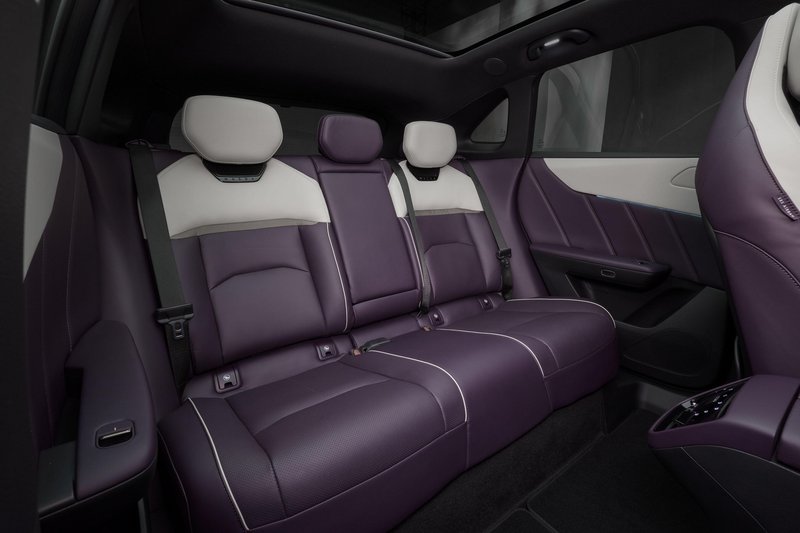 Nova Mazdina lastovka z drzno mešanico stila in tehnologije