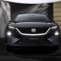 Nova Mazdina lastovka z drzno mešanico stila in tehnologije