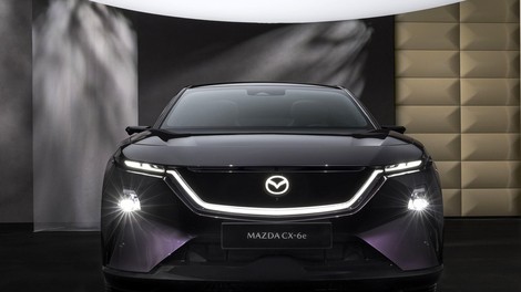 Nova Mazdina lastovka z drzno mešanico stila in tehnologije