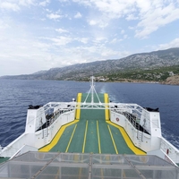 Potniki Jadrolinije niso mogli verjeti očem: od groze kričali ob pogledu s katamarana, vsi govorijo o tem, kaj je storil kapitan