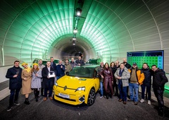 Slovenski avto leta 2026 je Renault 5