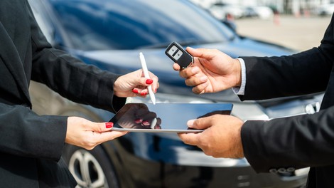 Novo leto, nove odločitve: zakaj avto ne bi smel biti impulziven nakup