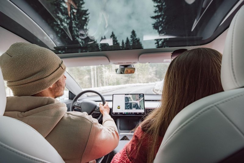 Z električnim avtomobilom vas v zimskem času čaka nekaj posebnosti