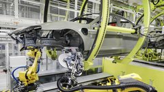 Prodaja avtomobilov nemške prestižne znamke se je na Kitajskem skrčila za četrtino