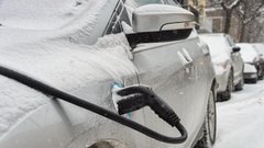 Mraz dobesedno ubija baterije električnih avtomobilov